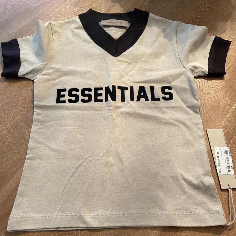 Essentials T-shirt